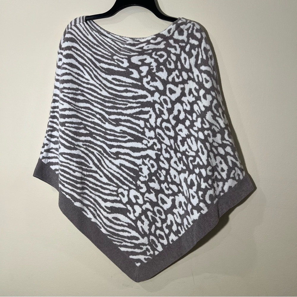 BRAND NEW!  Barefoot Dreams Cozy Chic Ultra Light Ocean Breeze Poncho OS